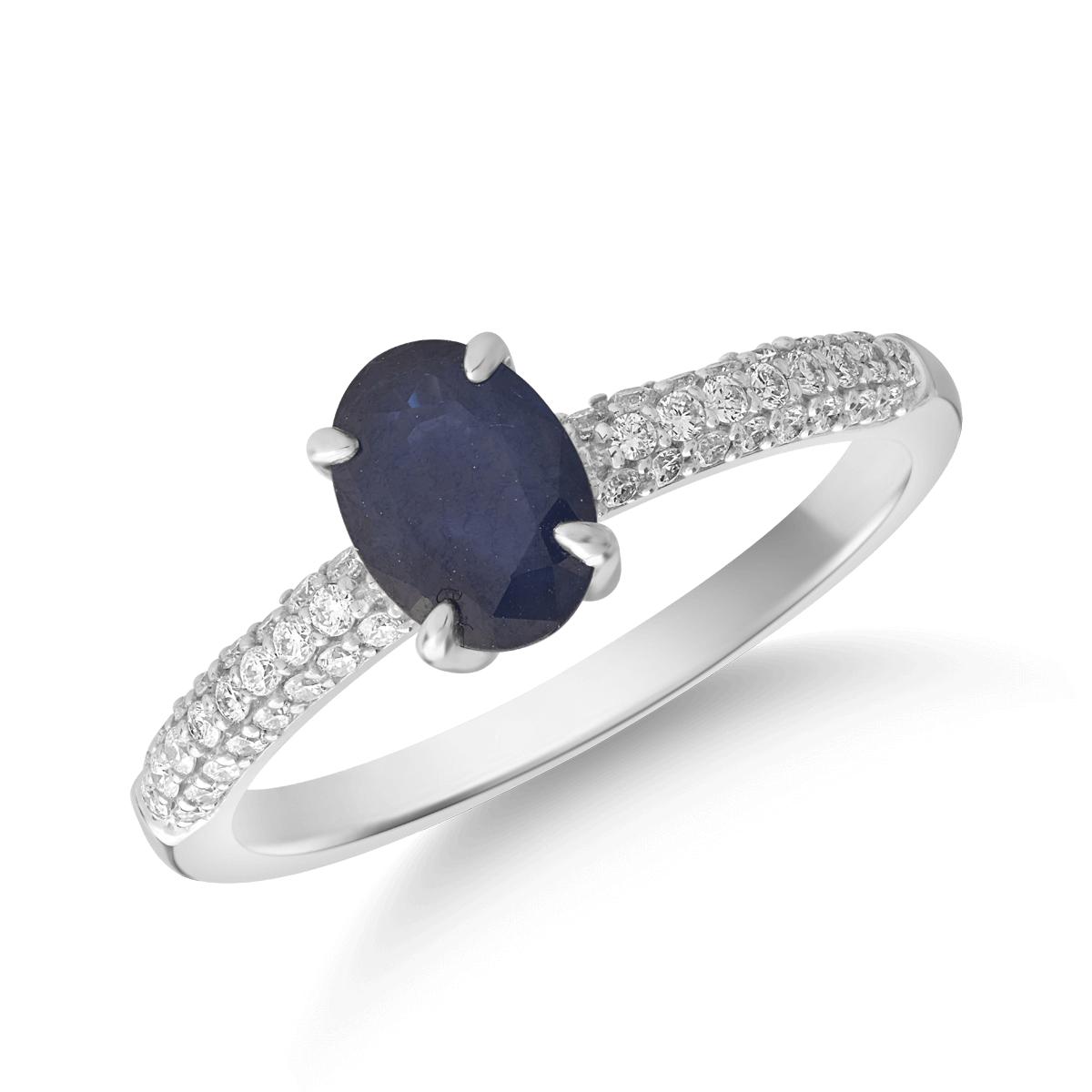 18K white gold ring with 0.917ct sapphire and 0.212ct diamonds
